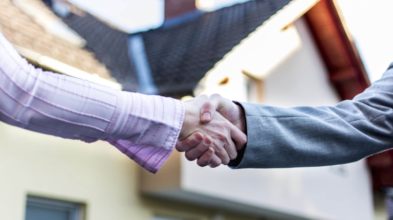 Realtor ban on ‘double ending’ comes into force